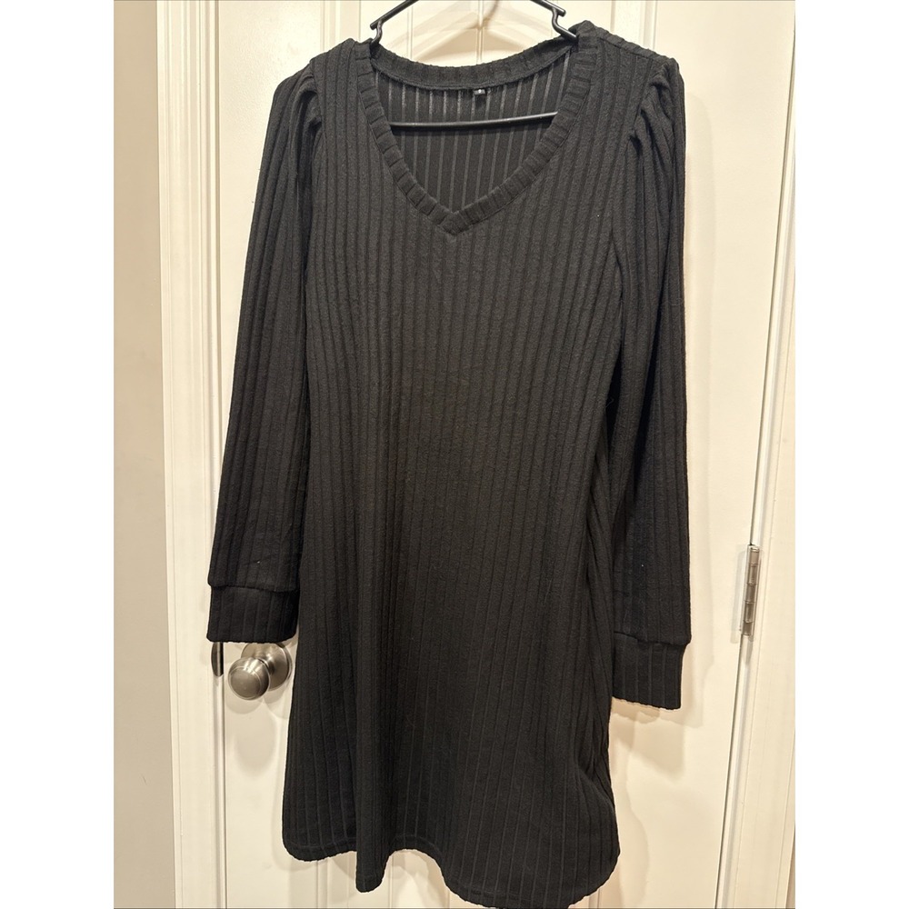 Woman's Knit Long Sleeve Vneck Dress Size S- Amazon Style